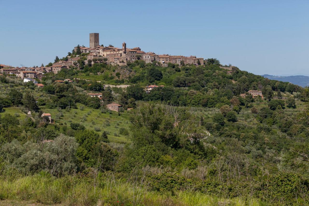 Torre dei Belforti Montecatini Val di Cecina Esterno foto
